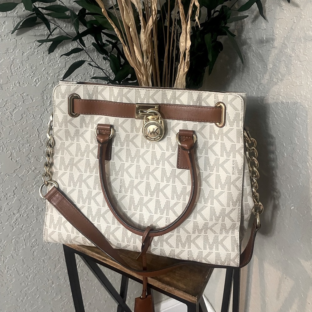 Authentic Michael Kors Hamilton Large handbag